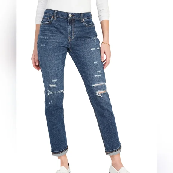 Old Navy Mid-Rise Boyfriend Jeans - Picture 2 of 9
